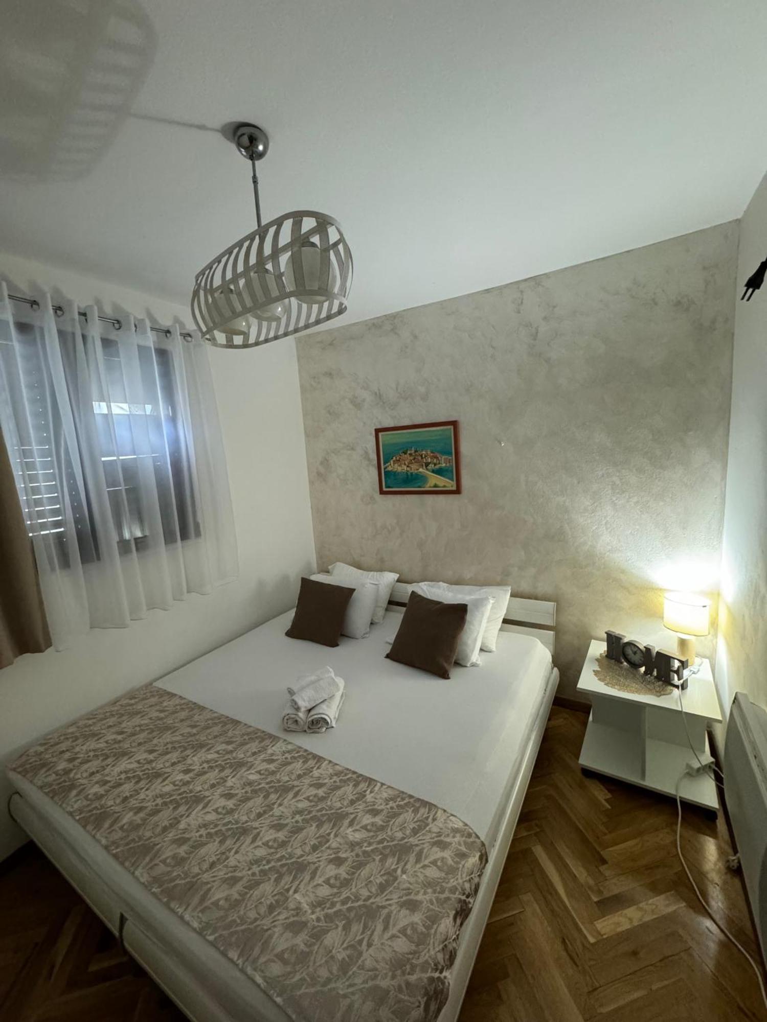 בודווה Casa Apartments, Two-Bedroom Apartment מראה חיצוני תמונה