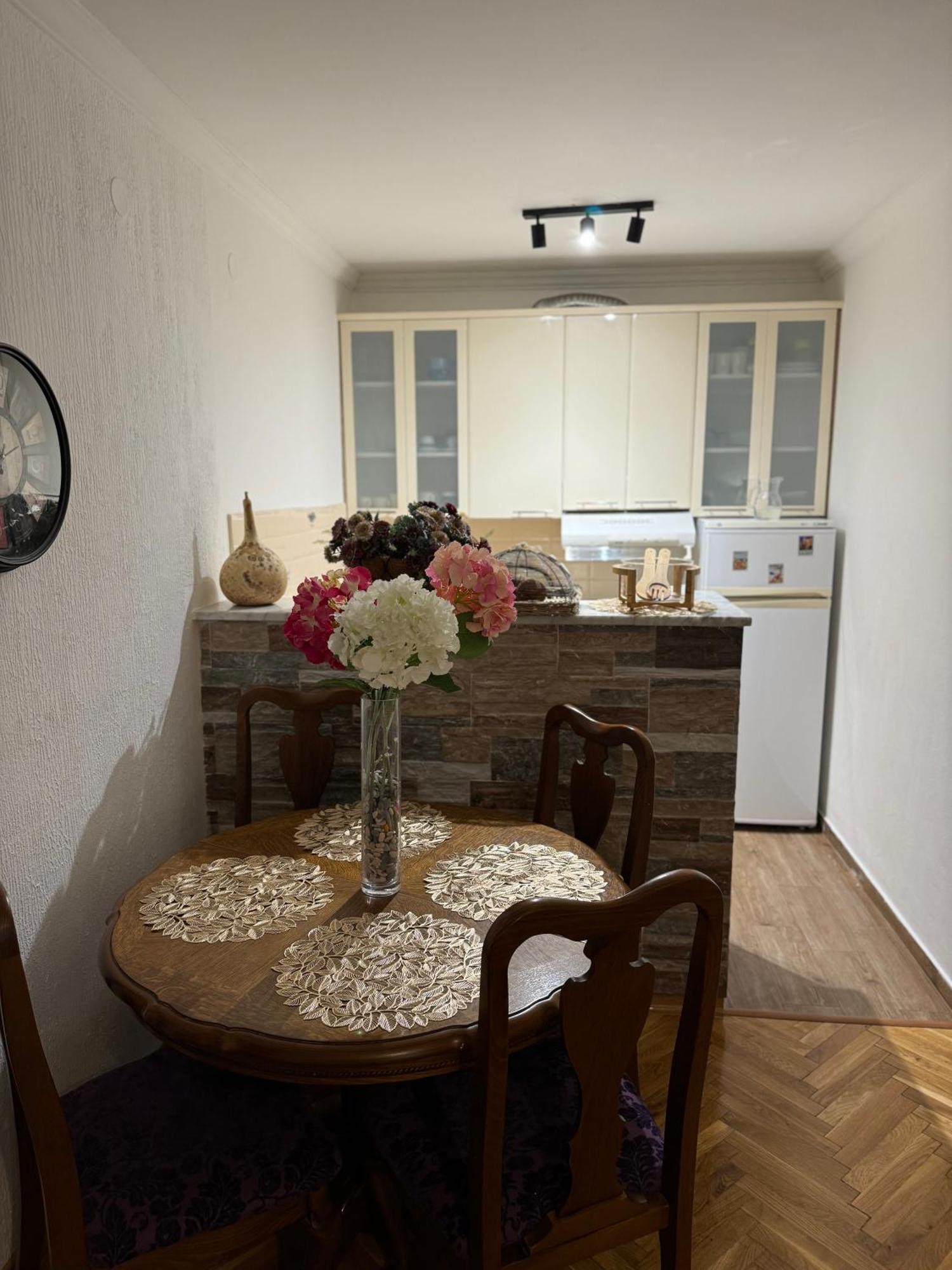 בודווה Casa Apartments, Two-Bedroom Apartment מראה חיצוני תמונה