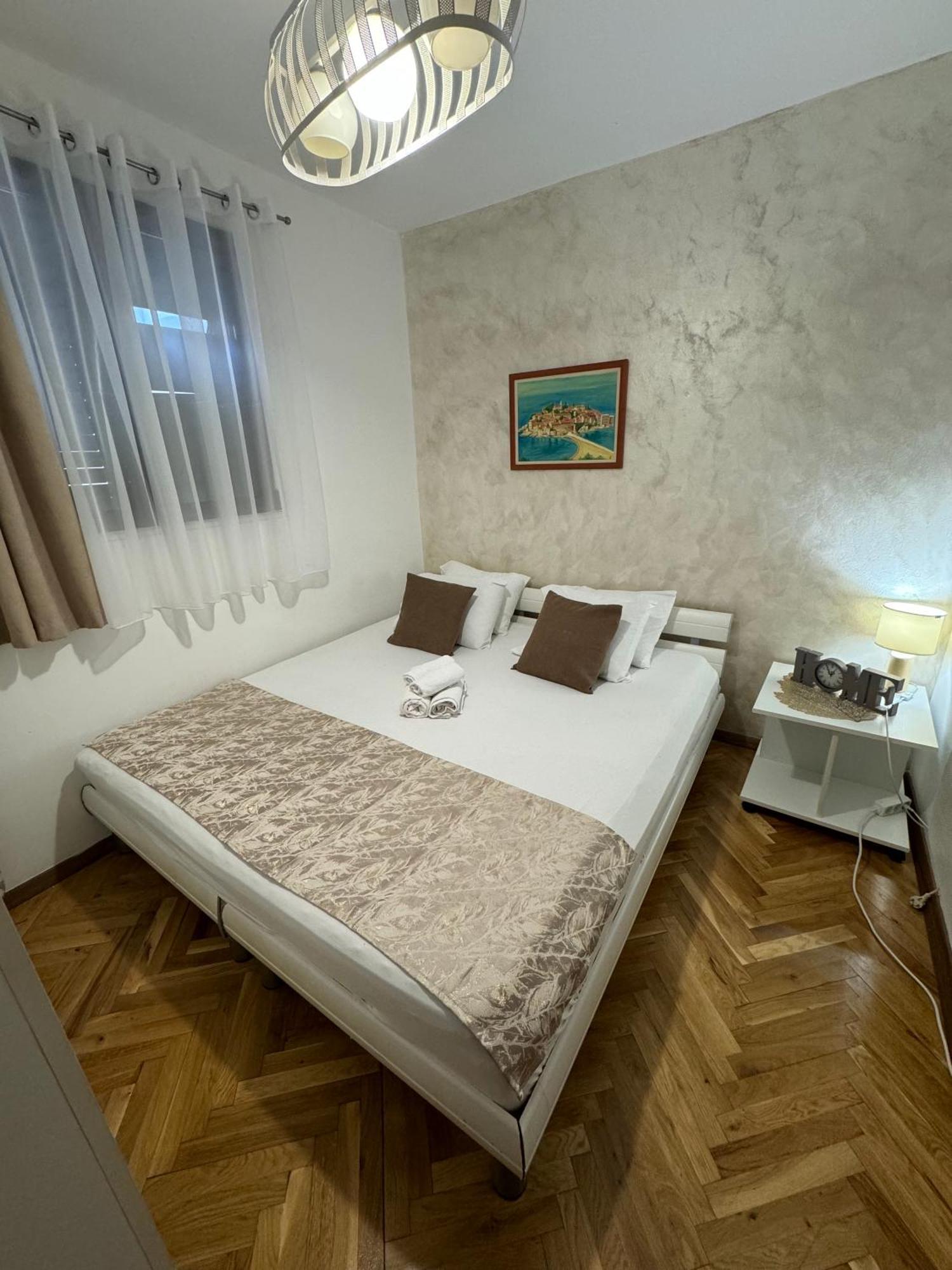 בודווה Casa Apartments, Two-Bedroom Apartment מראה חיצוני תמונה