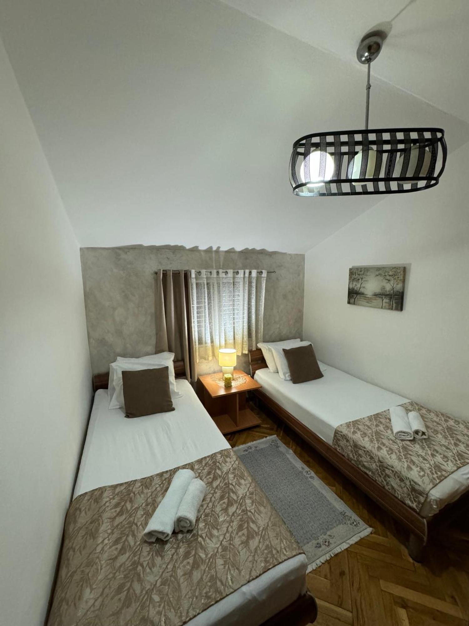 בודווה Casa Apartments, Two-Bedroom Apartment מראה חיצוני תמונה