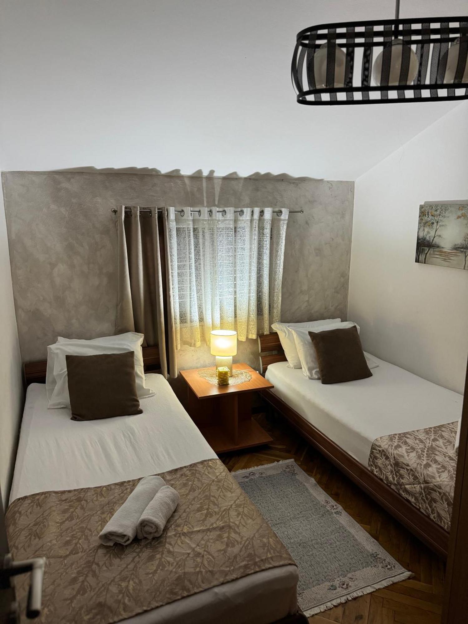 בודווה Casa Apartments, Two-Bedroom Apartment מראה חיצוני תמונה