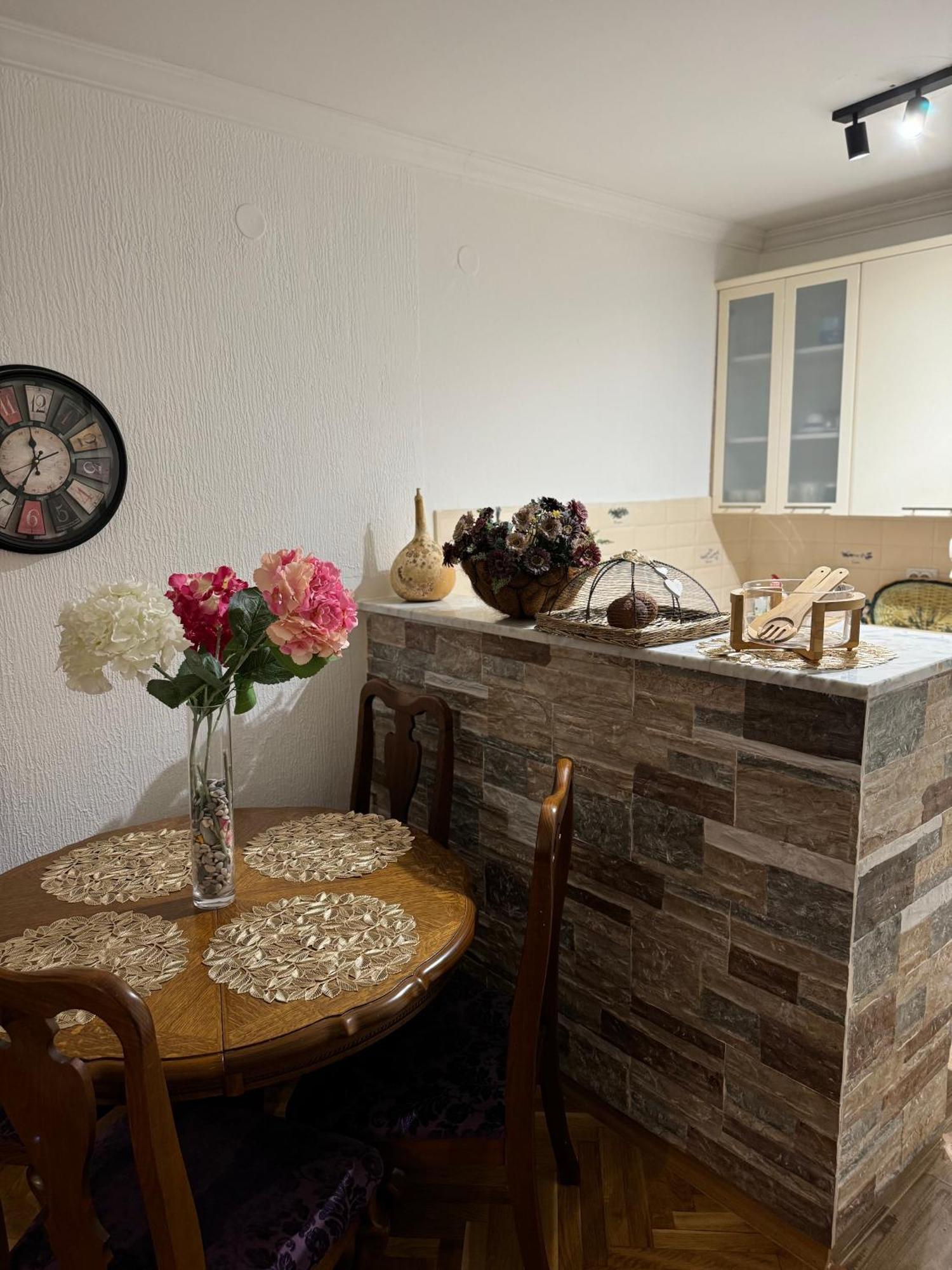 בודווה Casa Apartments, Two-Bedroom Apartment מראה חיצוני תמונה